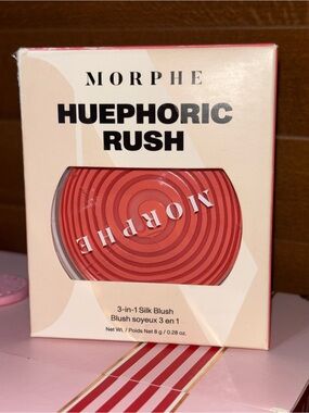 Morphe Huephoric Rush 3-in-1 Silk Blush